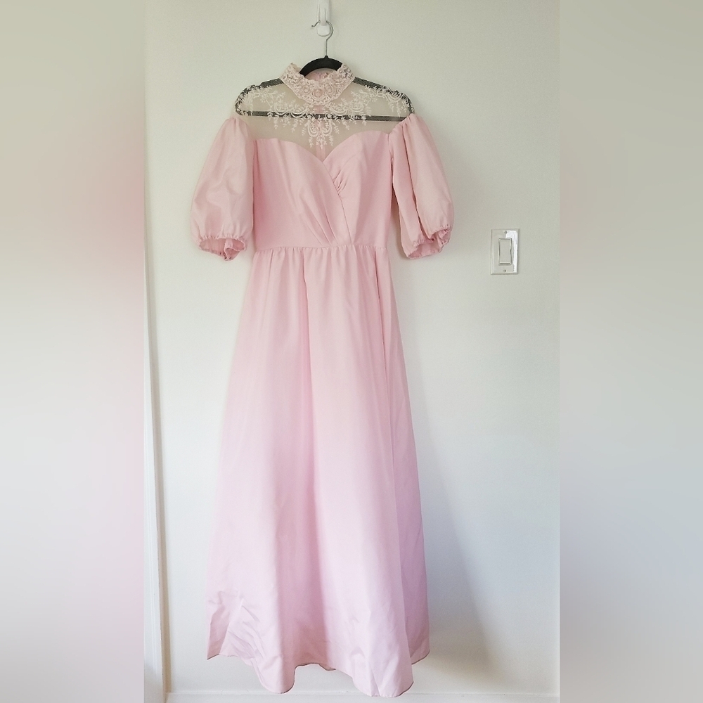Vintage Pink Lace Short Sleeve Dress